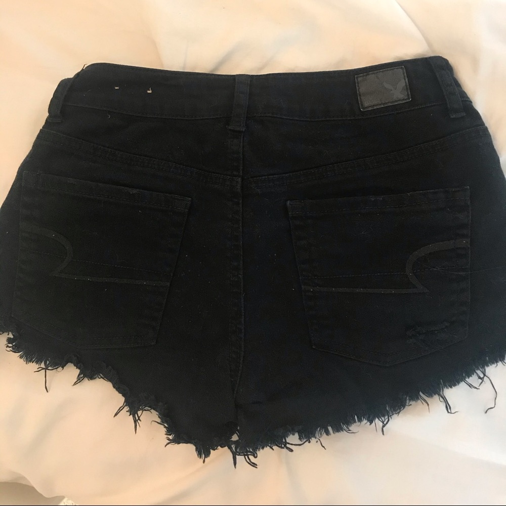 BLACK RIPPED SHORTS 🌚 - Picture 6 of 7